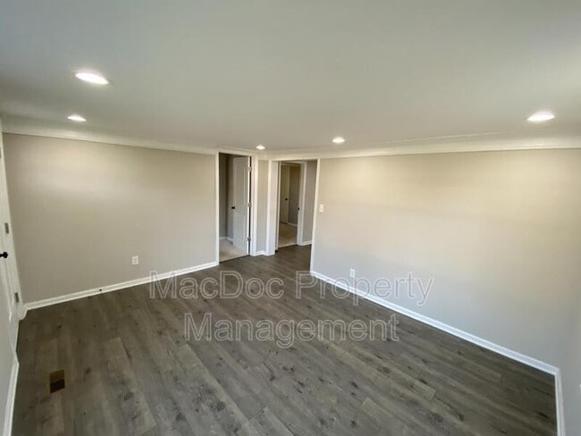 Building Photo - 10714 Leavells Rd