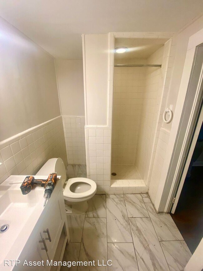 Building Photo - 1 br, 1 bath House - 8 Turner St.