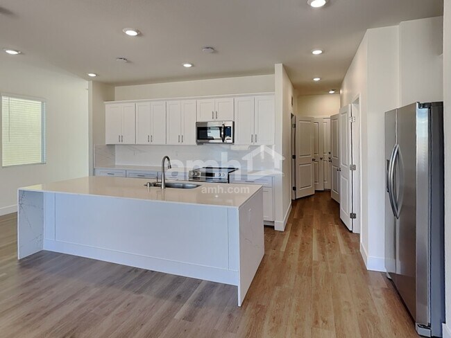 Building Photo - 10378 Beaver Tail St