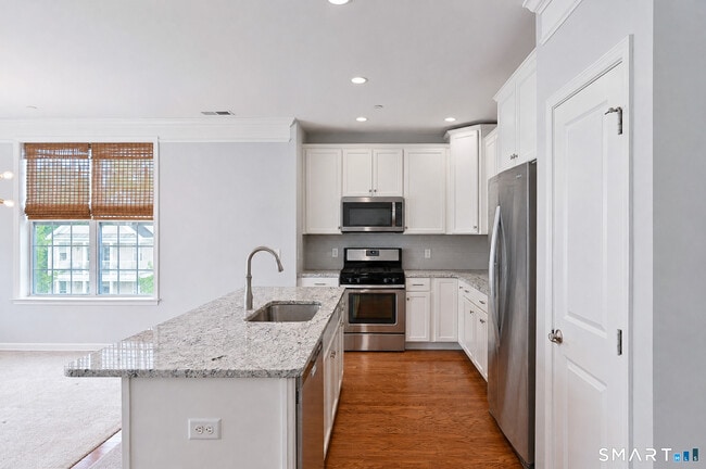 Building Photo - 922 Old Pasture Dr