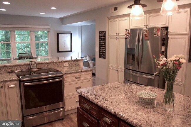 Foto del edificio - 1309 Blackwalnut Ct
