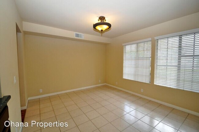 Building Photo - 2 br, 2.5 bath House - 5807 E Trapper Trl