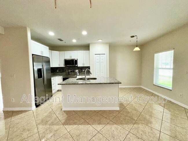 Building Photo - 2046 Cypress Bay Blvd