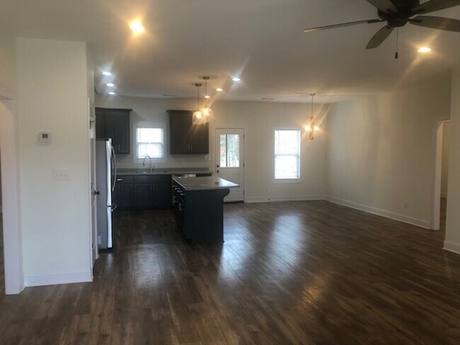 Building Photo - 124 Pritchard Circle
