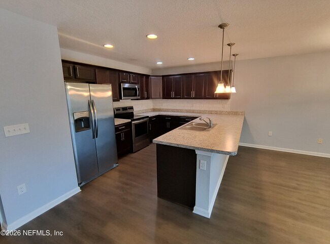 Building Photo - 1211 Sarahs Landing Dr