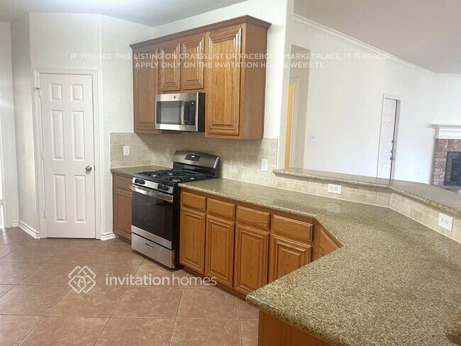 Building Photo - 8518 Sports Haven Dr