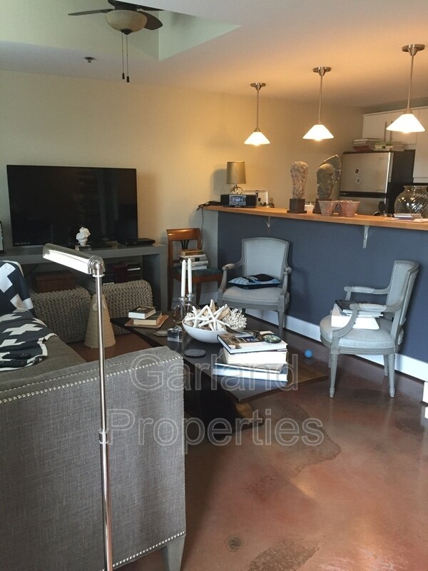 Foto del edificio - 425 Campbell Ave SW