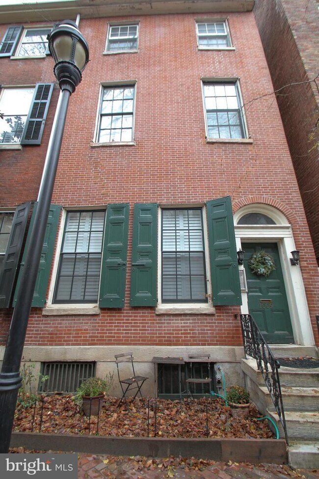 1009 Clinton St, Philadelphia, PA 19107 Townhouse for Rent in