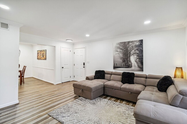Foto del edificio - 1004 Patton Creek Ln