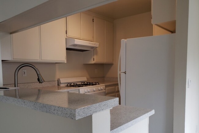 Building Photo - 4608 Vista Del Monte Ave