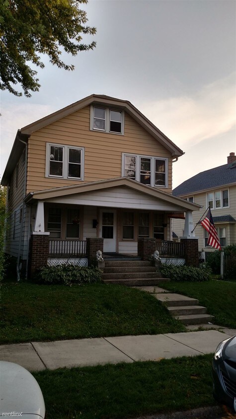 Primary Photo - 511 Montana Ave