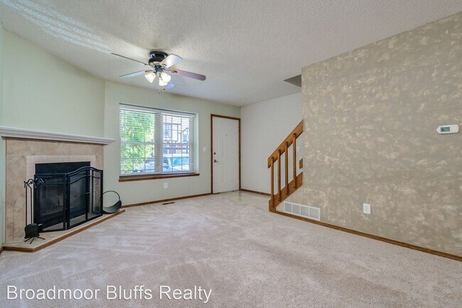 Building Photo - 3 br, 2.5 bath House - 1661 Maitland Court