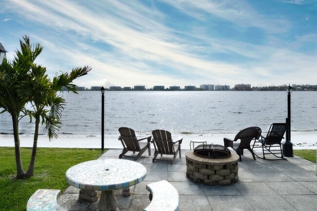 Photo - 1432 S Lakeside Dr Apartment