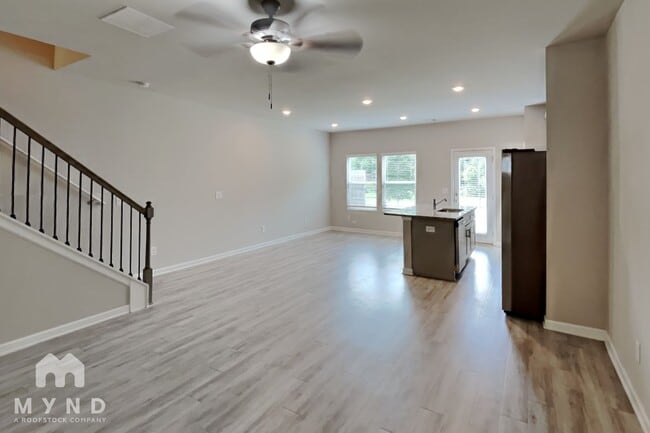Building Photo - 6171 Redan Overlook