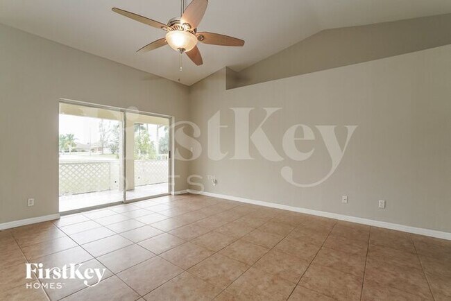 Foto del edificio - 318 SW 13th St