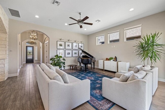 Building Photo - 4205 Lynette Ln