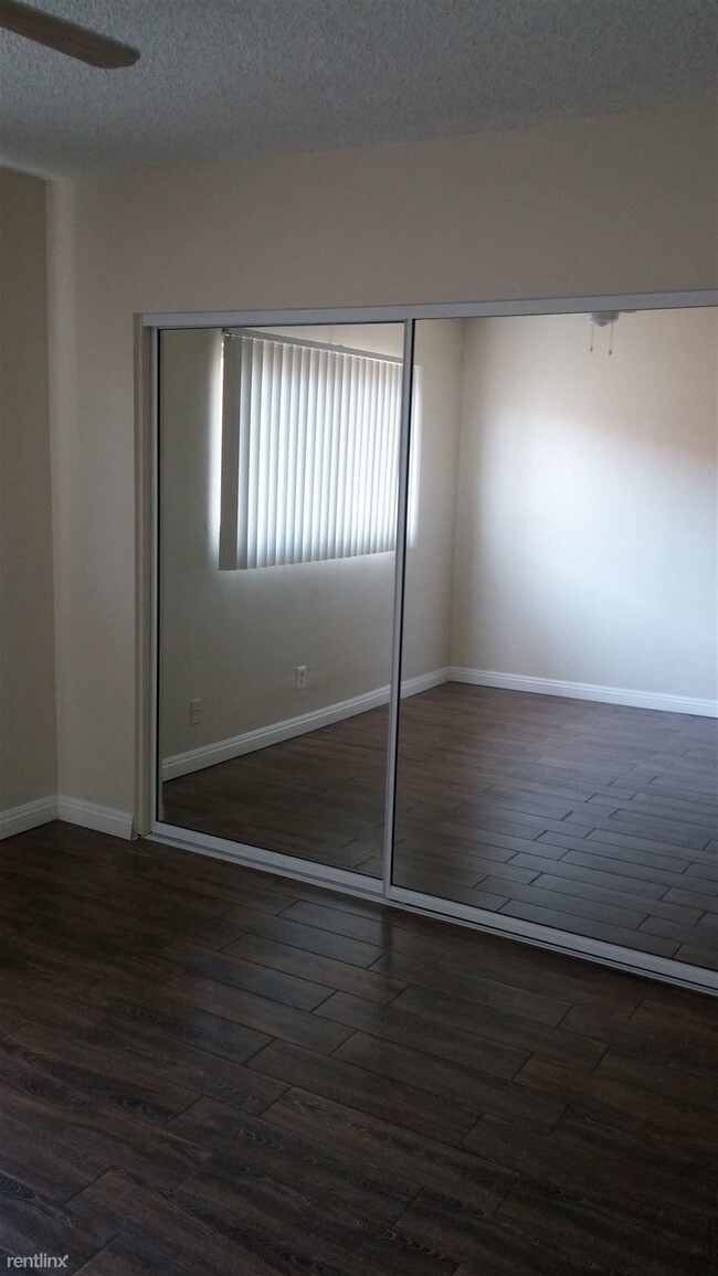 Foto del edificio - 9312 Elm Vista Dr