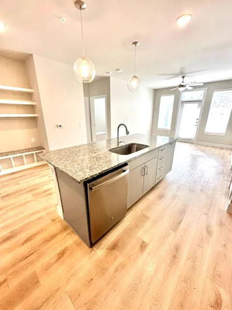 Foto del edificio - 8421 183A