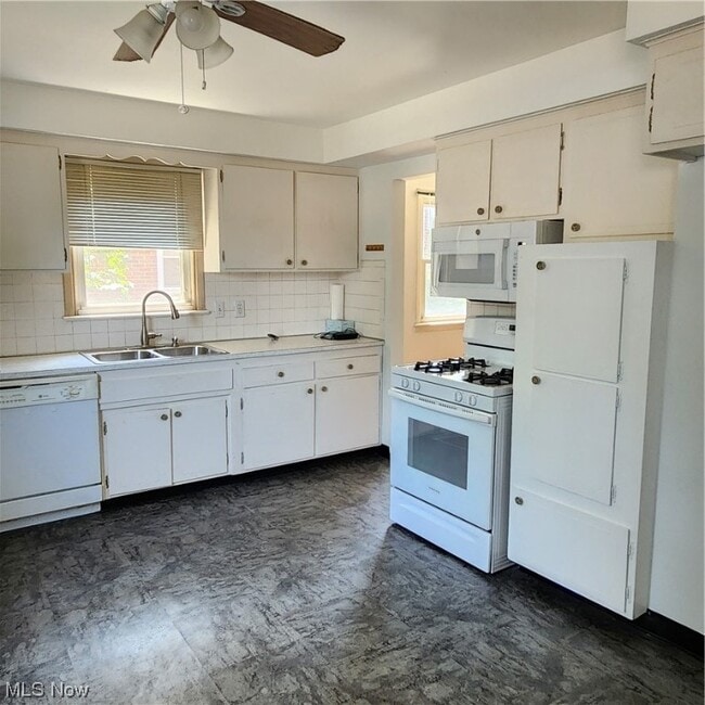Building Photo - 1215-1217 Bonnie Ln