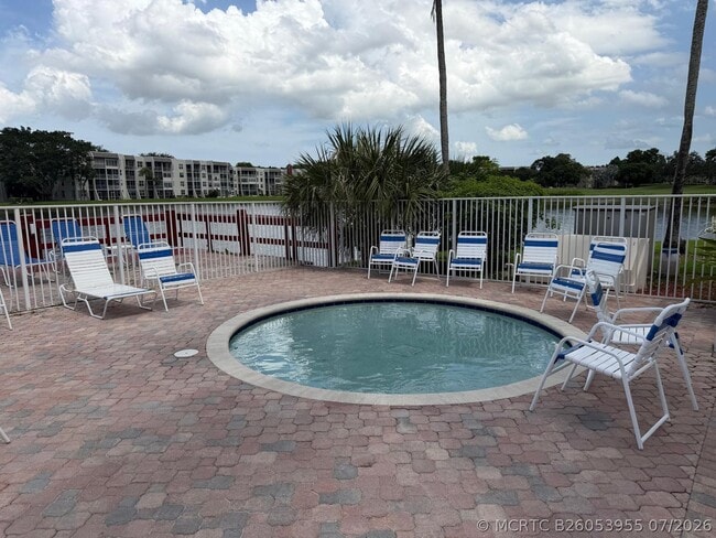 Building Photo - 9470 Live Oak Pl