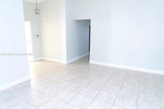 Foto del edificio - 9012 SW 20th Pl.
