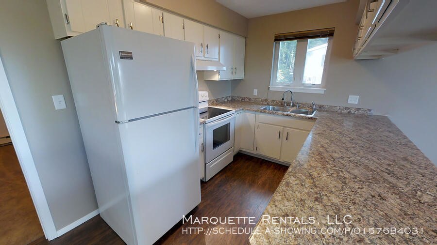 Foto principal - 920 S Lake St