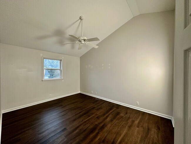 Foto del edificio - 205 Copper Hill Dr
