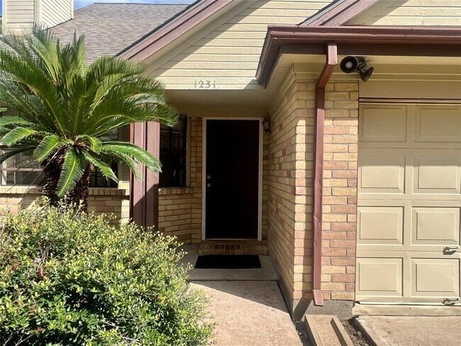 Building Photo - 1231 Berrystone Trail