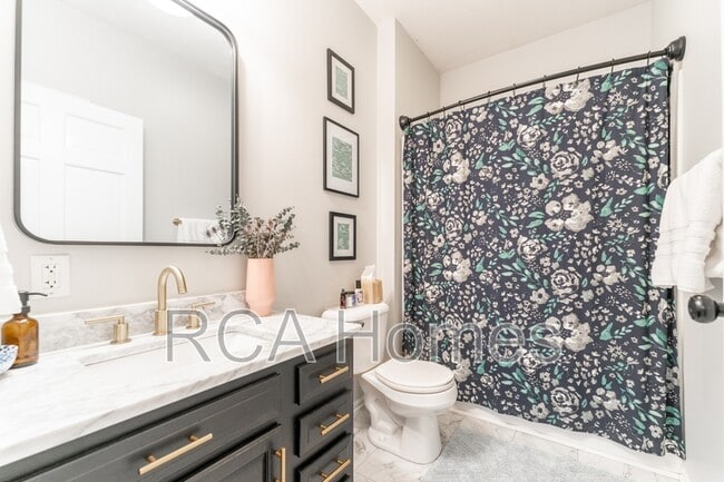 Foto del edificio - 2322 N Talbott St