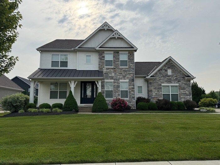 Primary Photo - Stunning home in Olentangy schools!