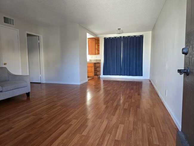 Building Photo - 317 N Nicholson Ave