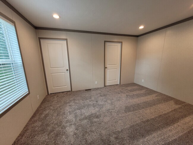 Foto del edificio - 343 Stratford Ct