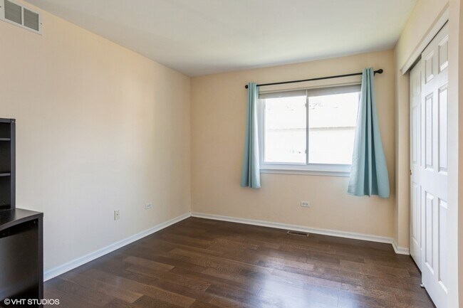 Foto del edificio - 170 Willow Bend
