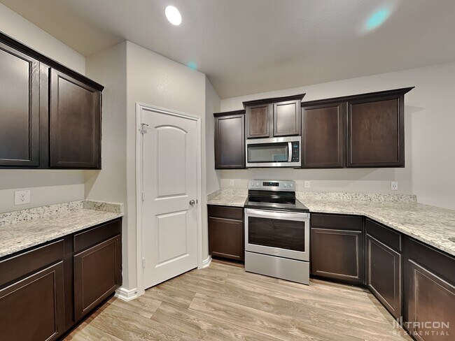 Building Photo - 3022 Citron Garden Converse TX