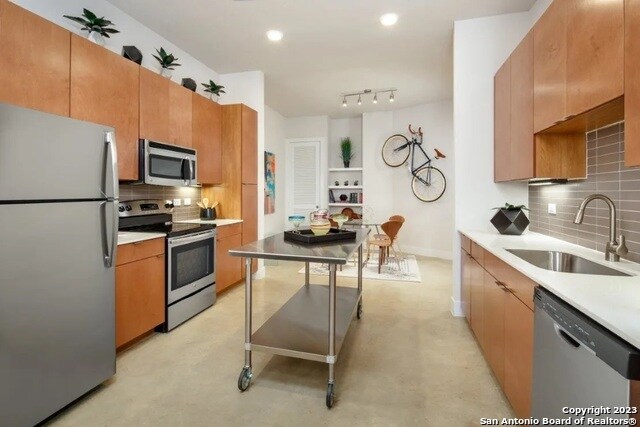 Foto principal - 750 N Orange Ave