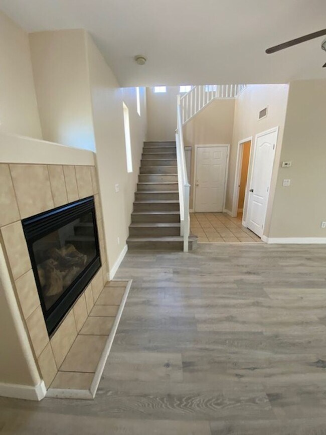 Foto del edificio - 3 bedroom home in Sky Ridge