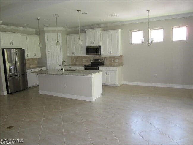 Building Photo - 16313 Aberdeen Wy