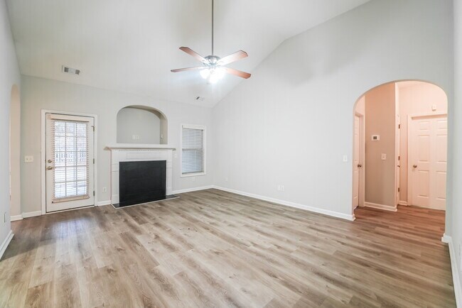 Foto del edificio - 2650 Neighborhood Walk