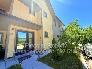 Building Photo - 247 S 700 W