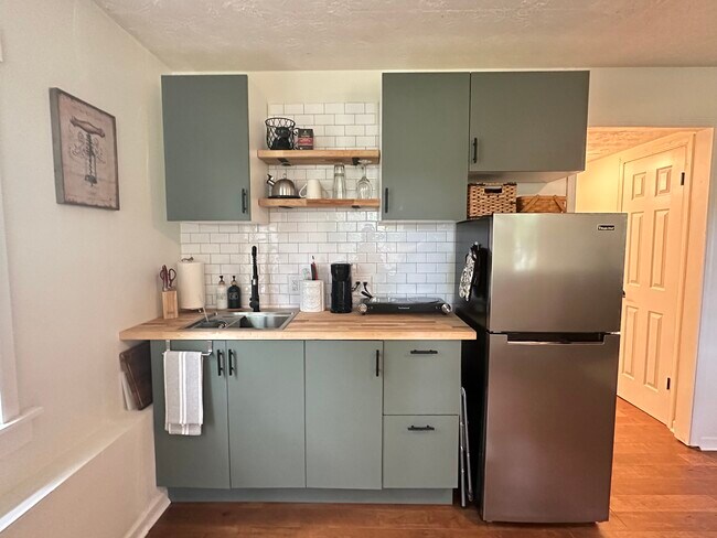 Brand new kitchenette with all new appliances! - 947 Lake Dr