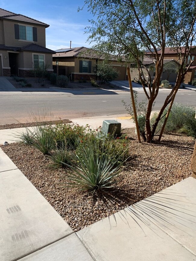 Foto del edificio - 3 Bedroom 2 Bath Home with 2 car garage, only built in 2020