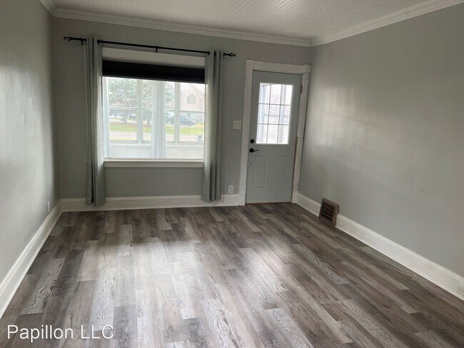 Building Photo - 2 br, 1 bath House - 923 Berwood Ave W.