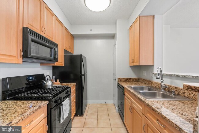 Building Photo - 1111 25th St NW