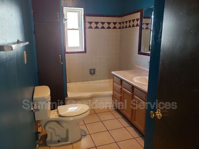 Foto del edificio - 3026 E Alta Vista St