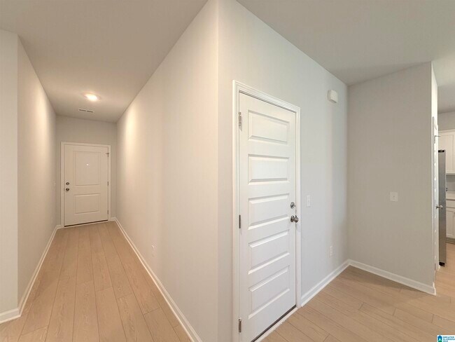 Building Photo - 22869 Dashwood Ln