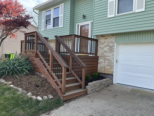 Building Photo - 23545 Valley Starr Dr