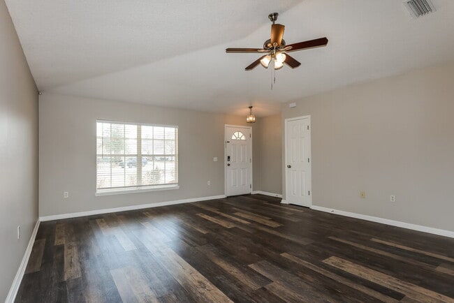 Foto del edificio - 6266 Rolling Tree Ct