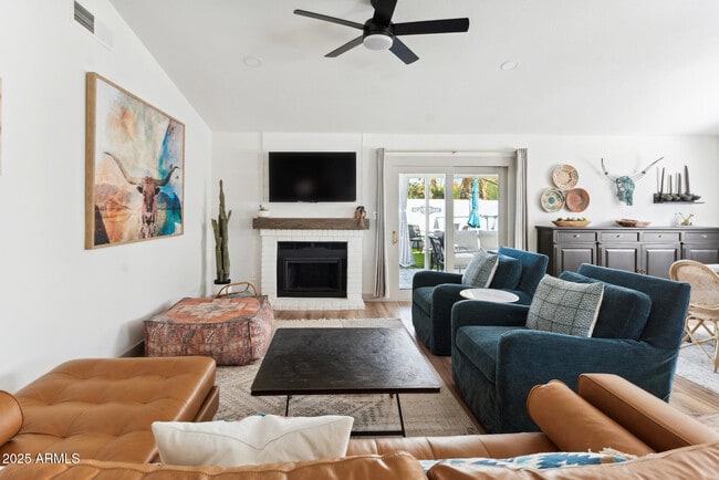 Building Photo - 15641 N 63rd St