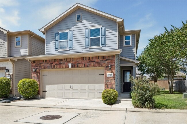 Building Photo - 8922 Hollister Commons Ln