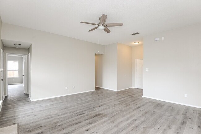 Building Photo - 930 Morgan Dr